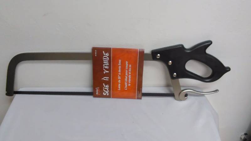 lot 570 image: 20 Inch Fine Tooth Saw by Nature Explore
