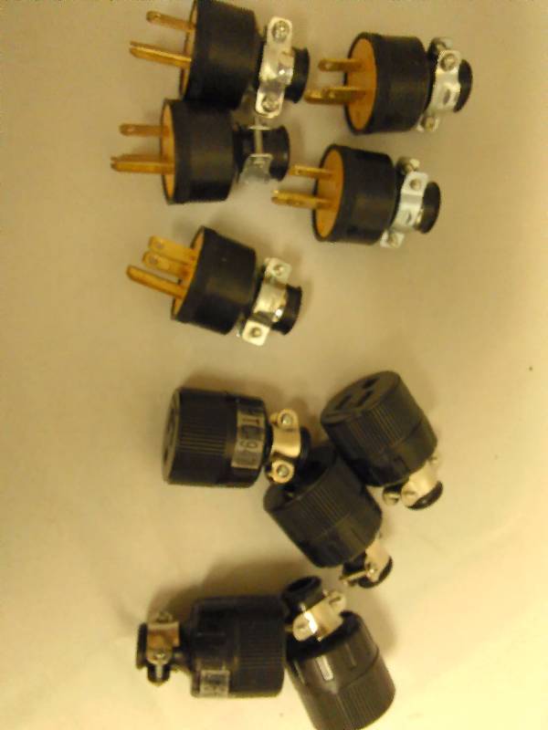 lot 583 image: Male and Female Electrical Ends, 3 prong, 5 each (10)