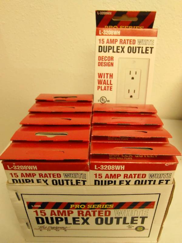 lot 588 image: Electrical Outlets with Covers by Designer Edge, 15 AMP Rated (10)