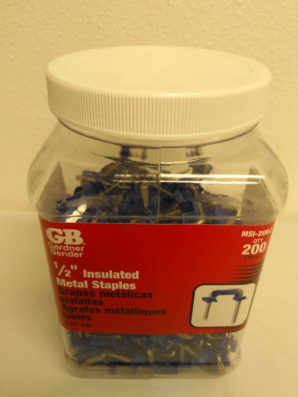 lot 589 image: Insulated Metal Staples, qty. 200,  Inch by Gardener Bender