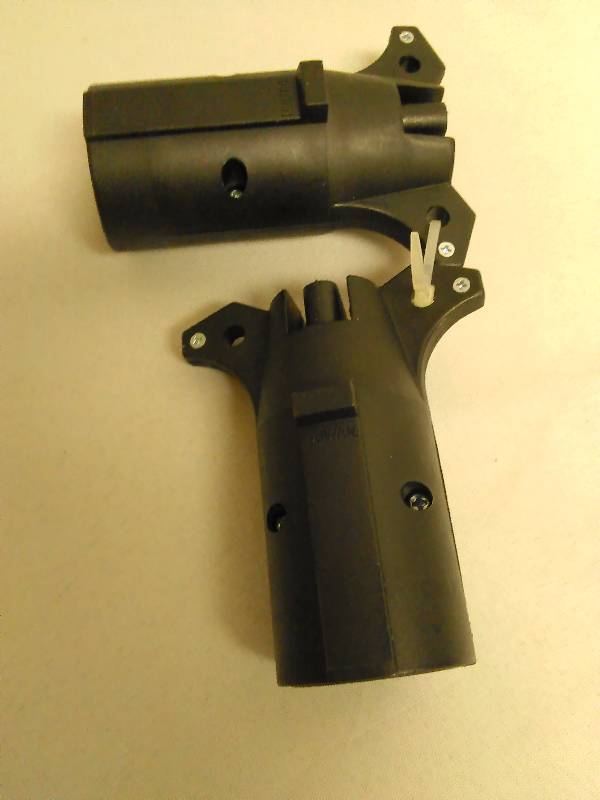 lot 579 image: Electrical Trailer Converter 7 pin to 4 pin (2)