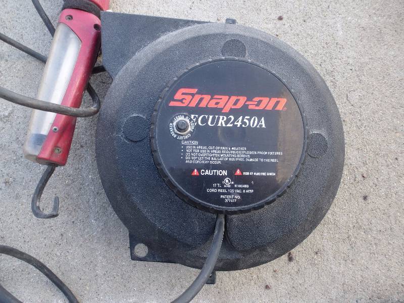 Snapon Retractable Light