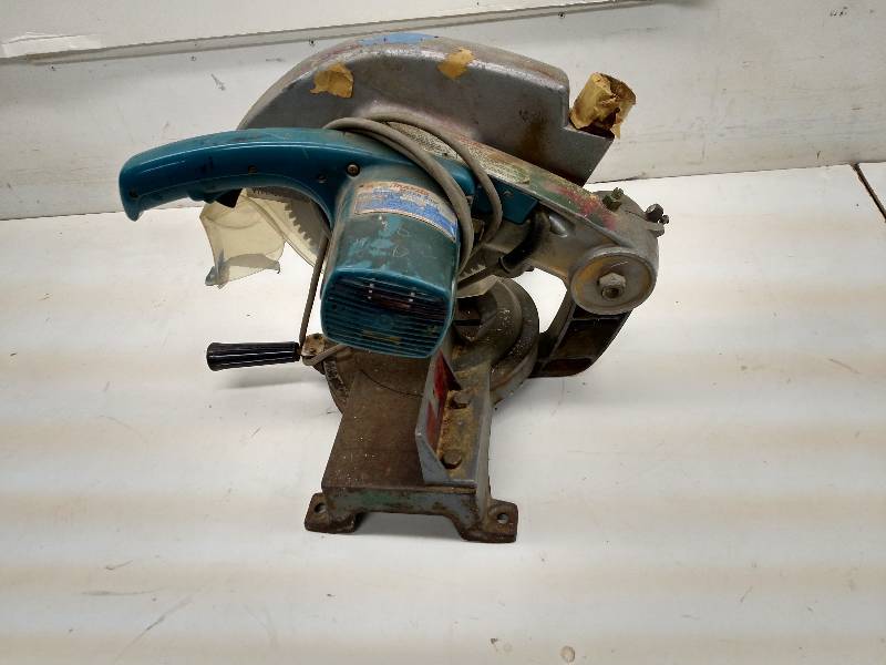 lot 106 image: Makita Miter Saw, Works...