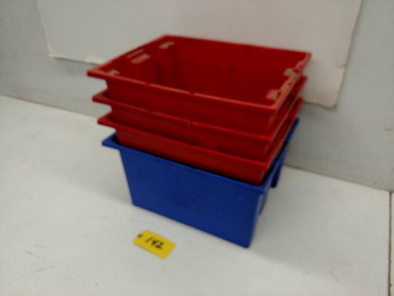 lot 142 image: (4) Akro StackingNesting Bins, 16 ...