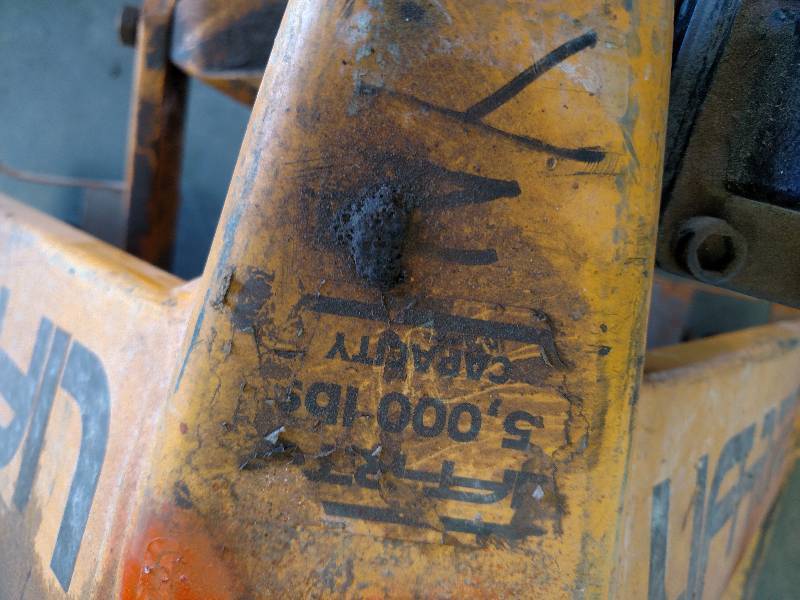 lot 14 image: Lift-Rite 5000 lb. Hydraulic Pallet...