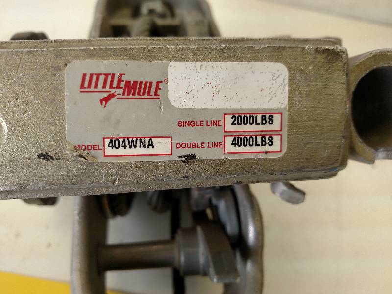 lot 76 image: Little Mule 434WNA Hoist...