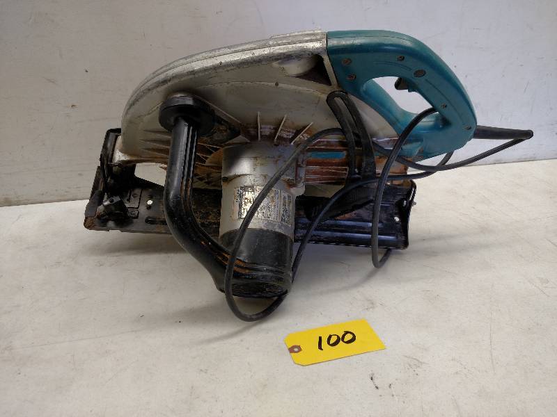 lot 100 image: Makita 5402NA 16 516 Beam Saw