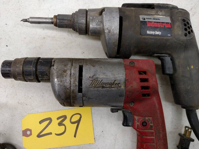 lot 239 image: (2) Screw Guns