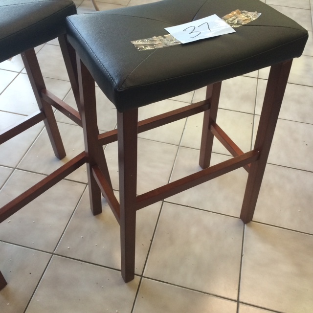 lot 37 image: 2pc -34 Bar Stools