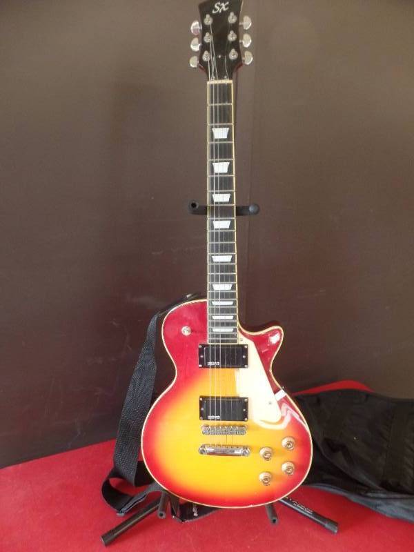 Electric Guitar w Case and Strap