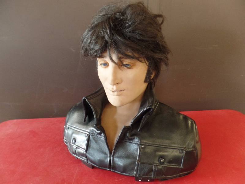 Animatronic Talking Elvis