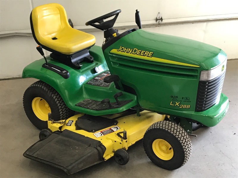 LE John Deere Lawn Tractors | K-BID