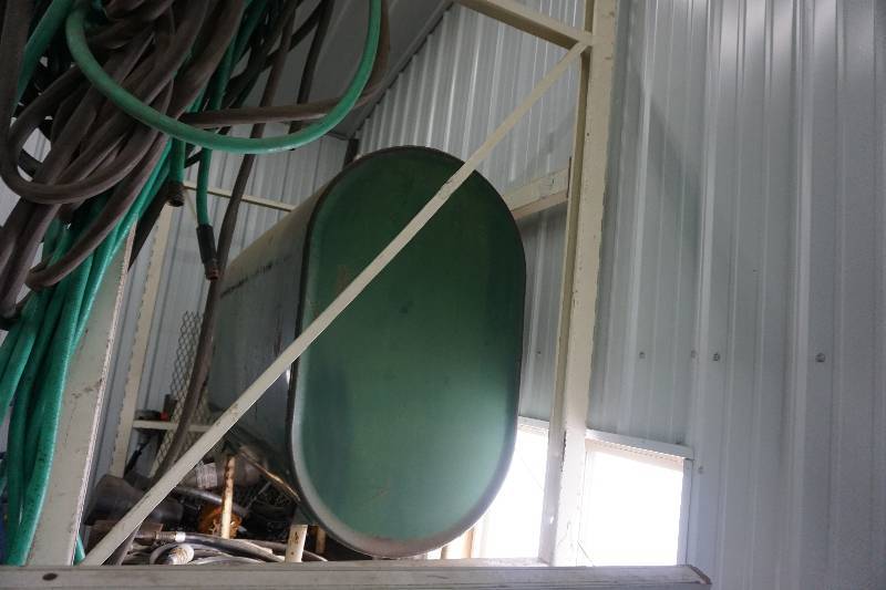 lot 19 image: 250 Gallon Fuel Storage Tank