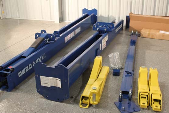 lot 2 image: Bendpak Model XPR-10A 10,000 lb 2 Post Mechanics Car Lift  Brand New 