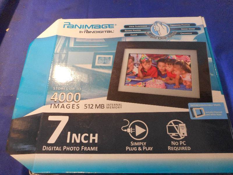 7 INCH DIGITAL PHOTO FRAME