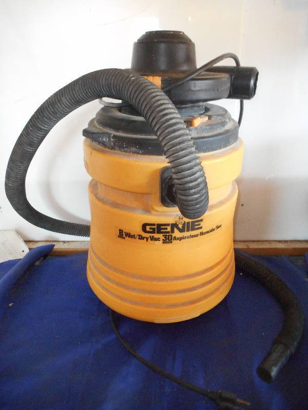 GENIE WET DRY VAC