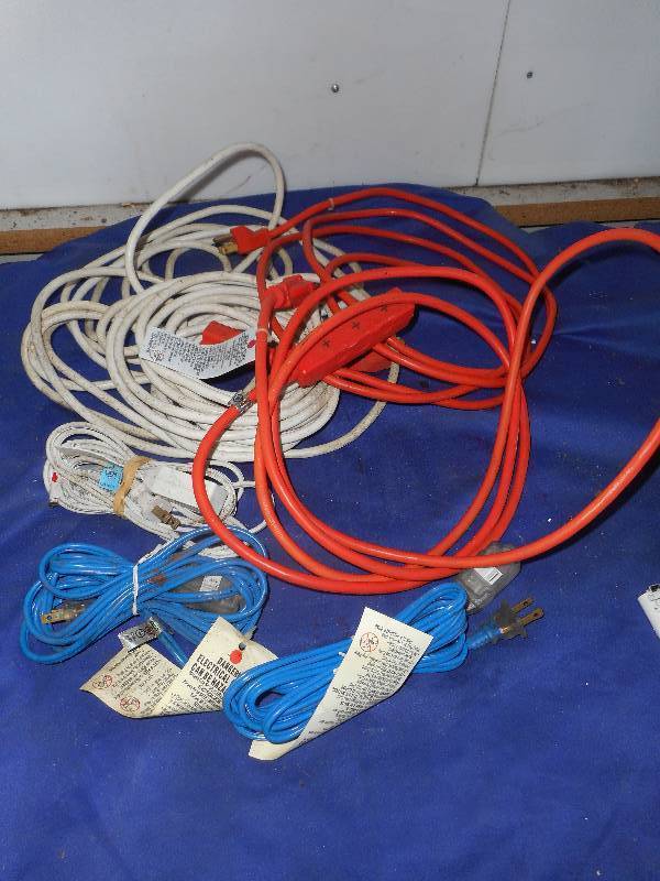 6 EXTENSION CORDS