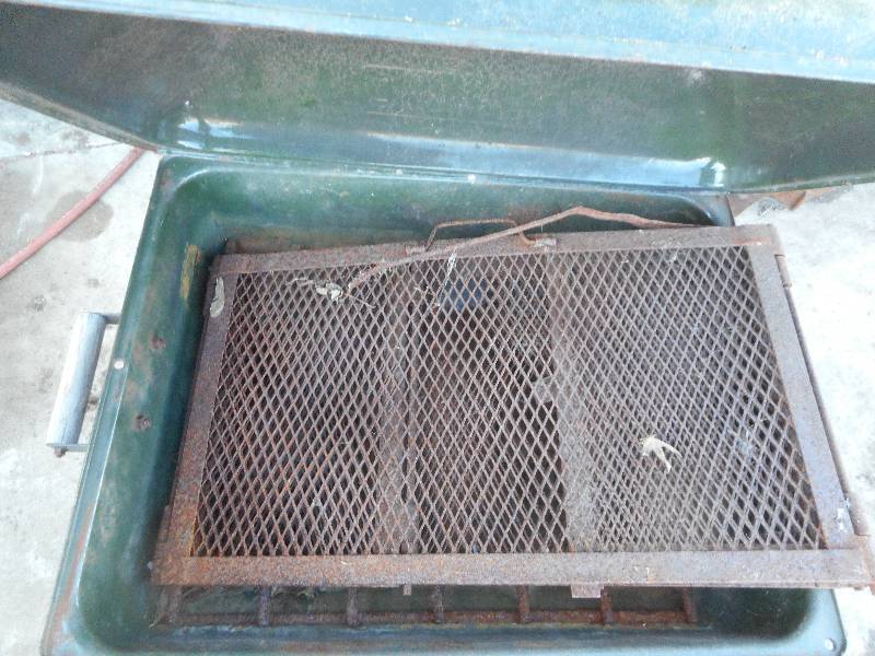 COLEMAN CAMP STOVE