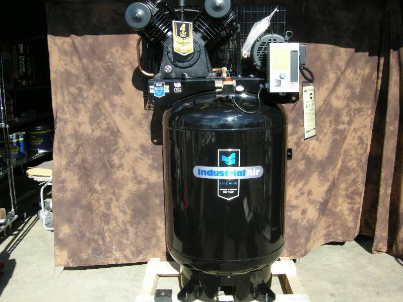 lot 2 image: Industrial Air 120gal Upright Air Compressor