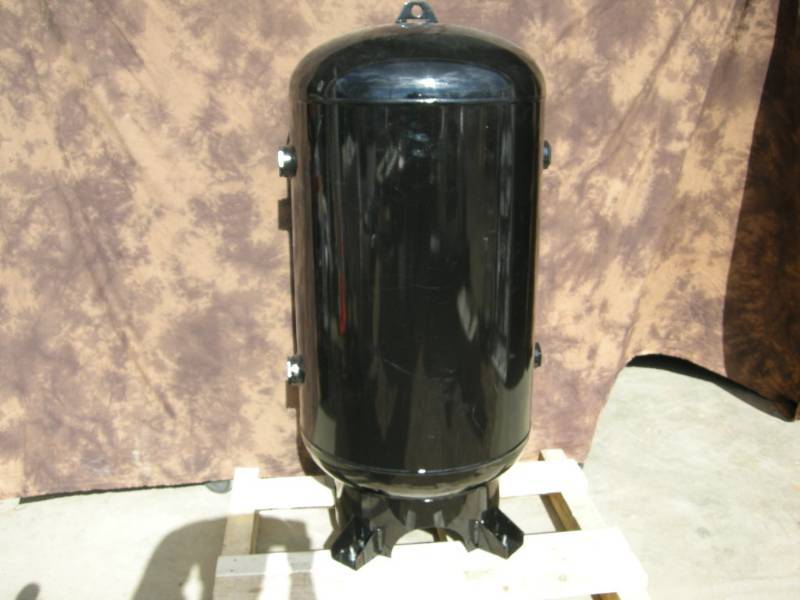lot 3 image: 80 Gallon Stationary Auxiliary Air Tank