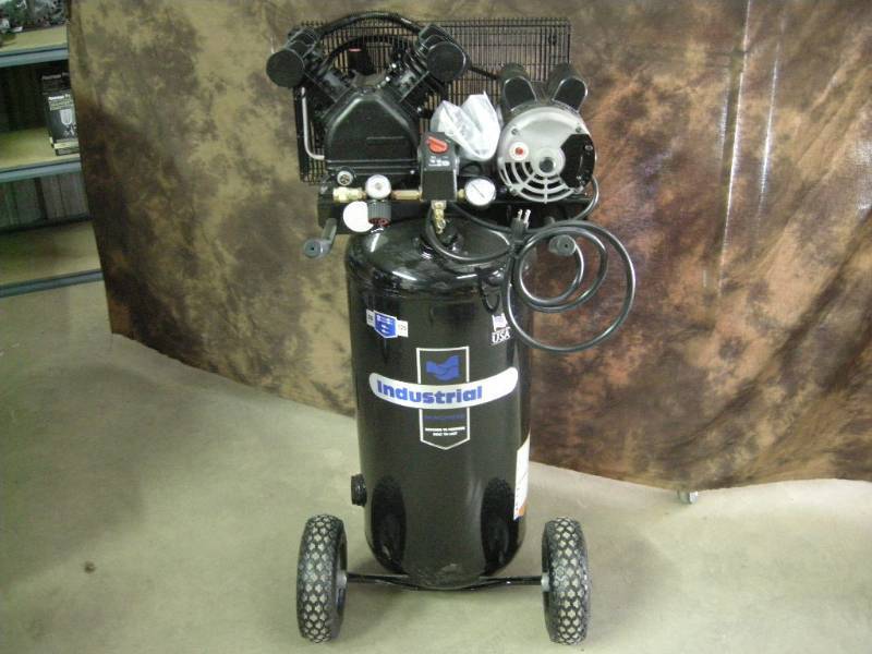 lot 55 image: Industrial Air Portable Upright Air Compressor