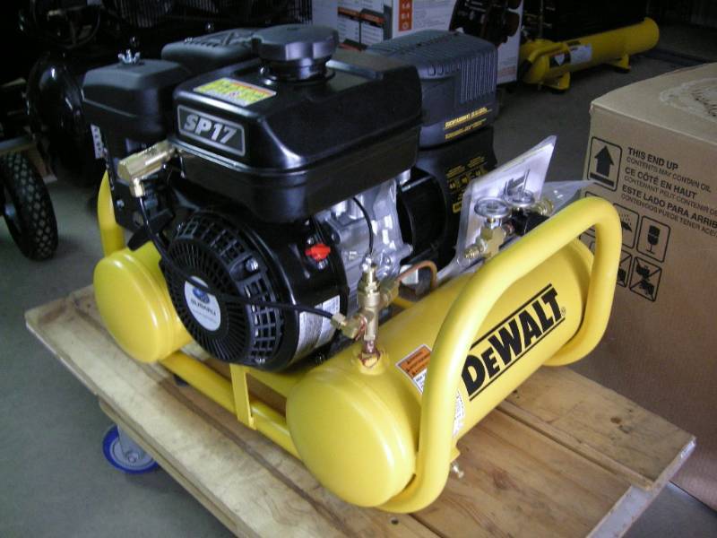 lot 62 image: DeWalt Pontoon Air Compressor