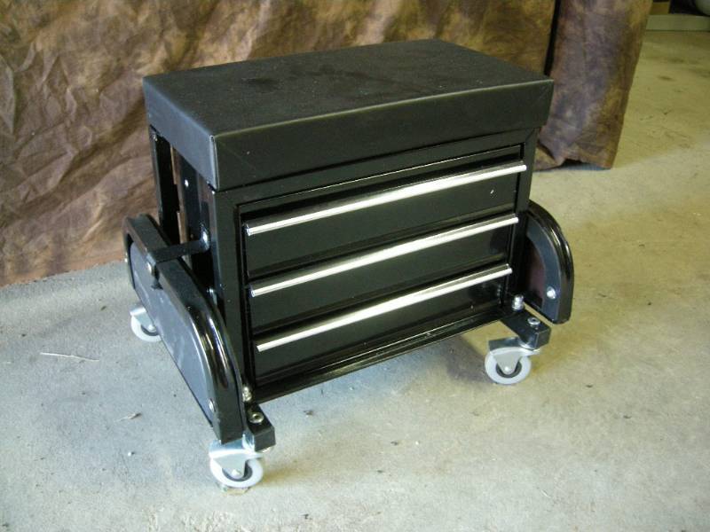 lot 91 image: Rolling Tool Cabinet Stool