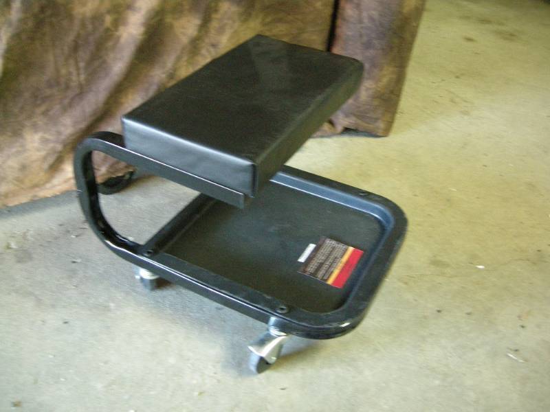 lot 92 image: Roller Seat