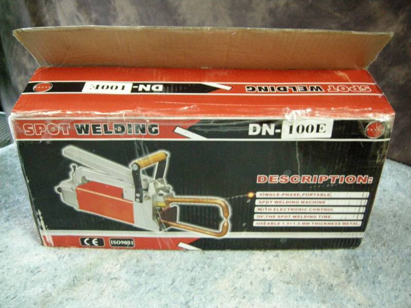 lot 112 image: Portable Spot Welding Machine