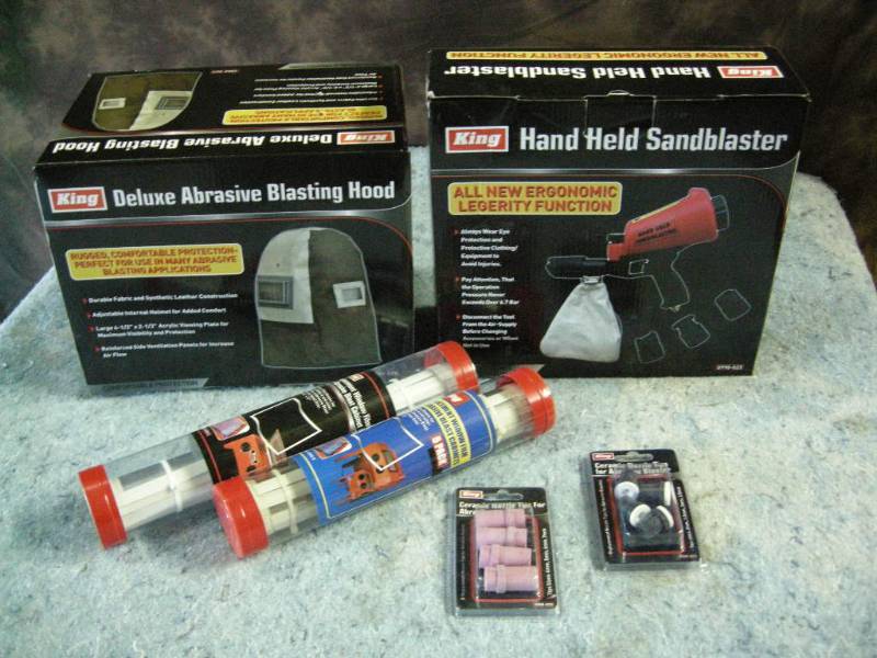 lot 113 image: New Sand Blasting Supplies