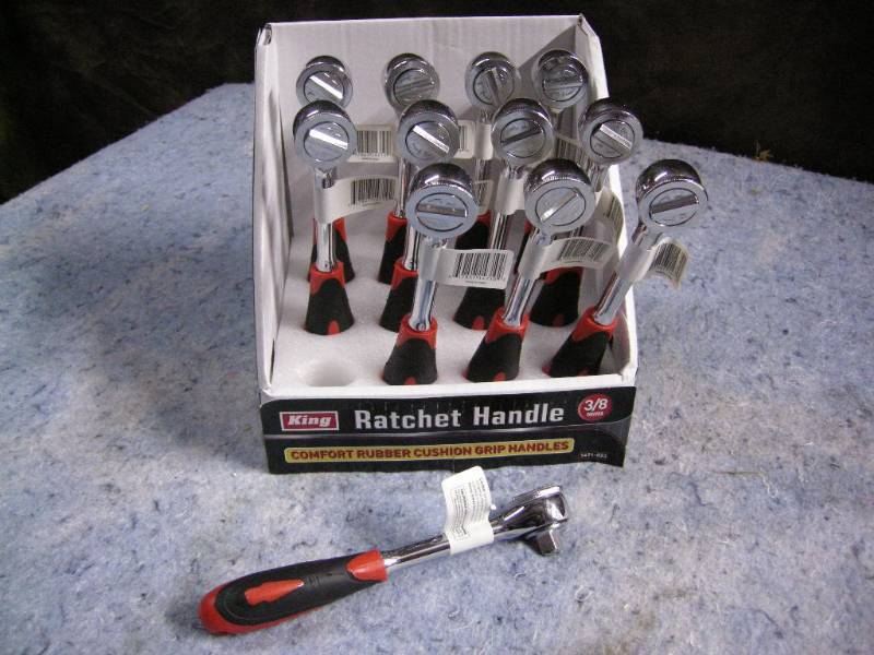 lot 122 image: King 12pc 38 Ratchets Counter Display