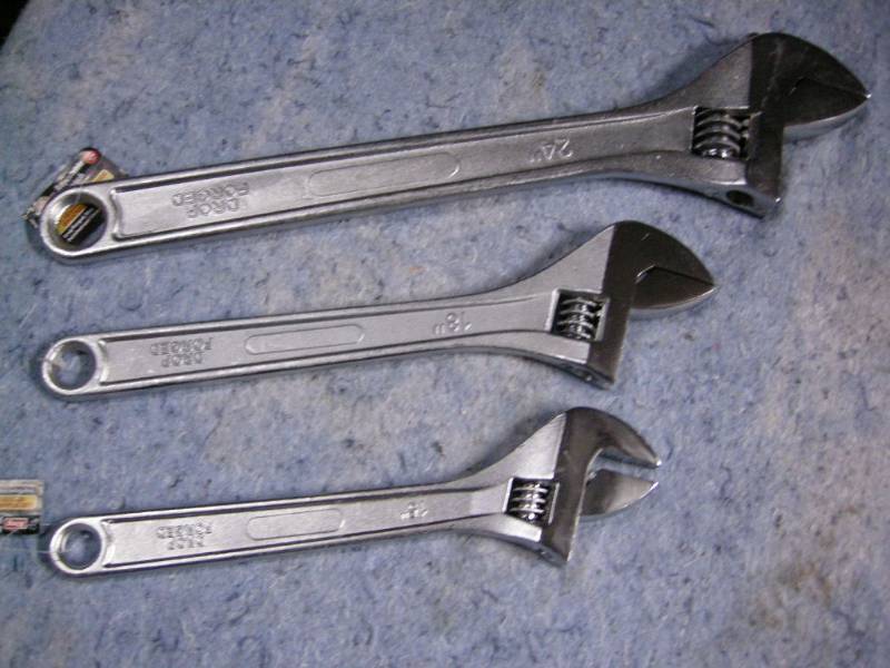 lot 128 image: King 3pc Adjustable Wrench Set