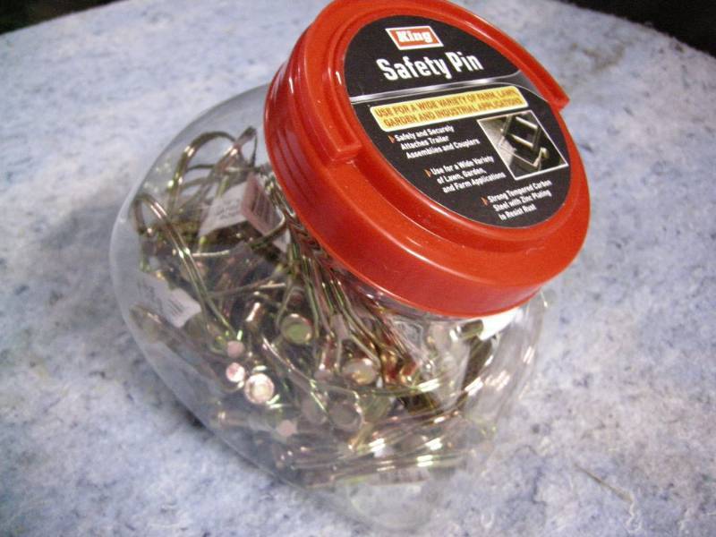 lot 136 image: King Safety Pins Counter Display