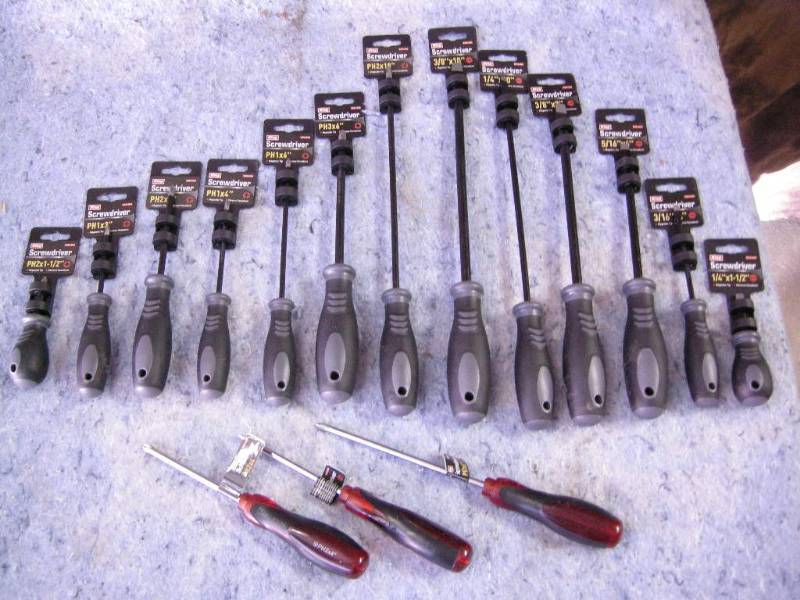 lot 144 image: New Screwdrivers