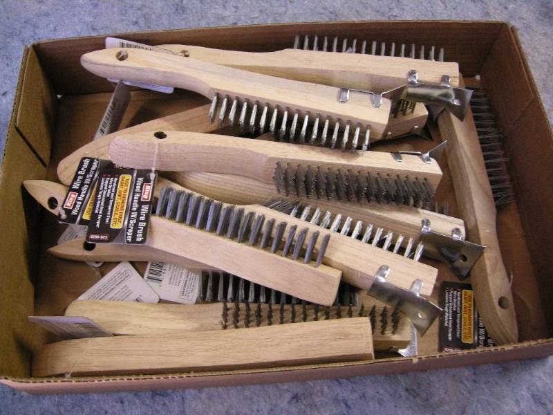 lot 153 image: New Wire Brushes
