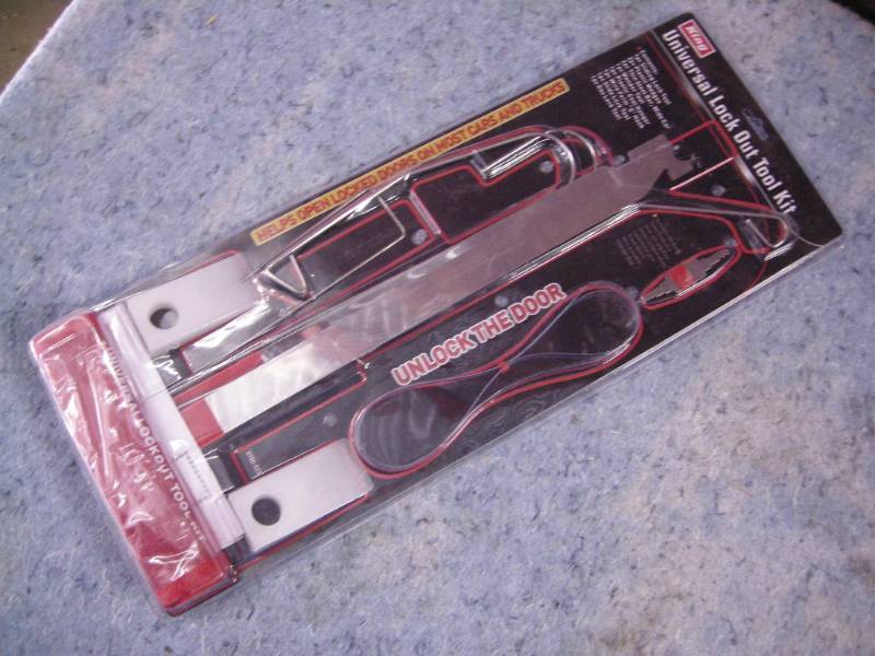 lot 166 image: Universal Lock-out Tool Kit