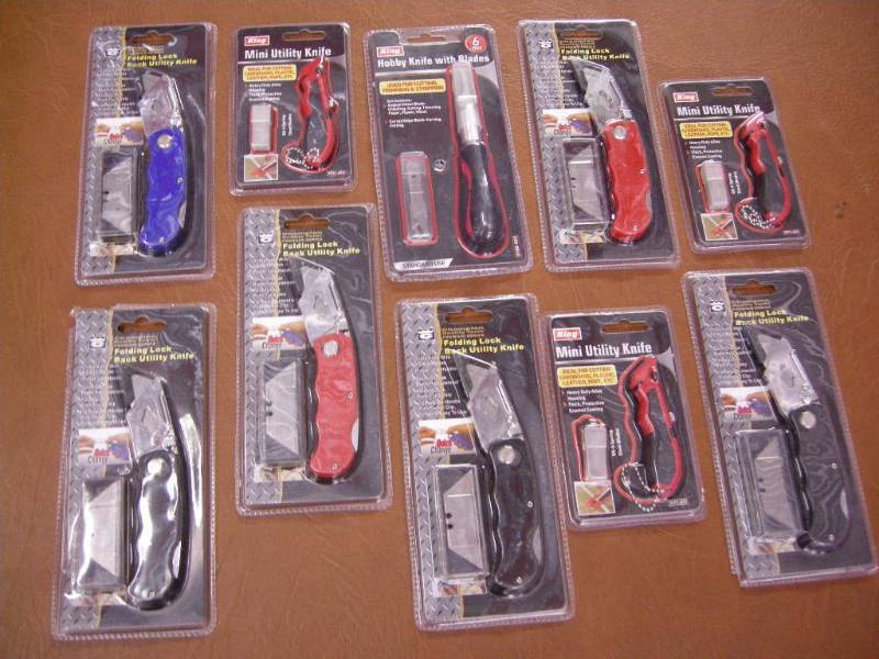 lot 173 image: Utility, Hobby, and Mini Knife Sets