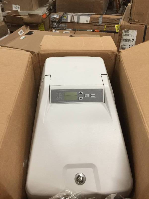 lot 24 image: GE 30,400 Grain Water Softener Model GXSF30V Never used