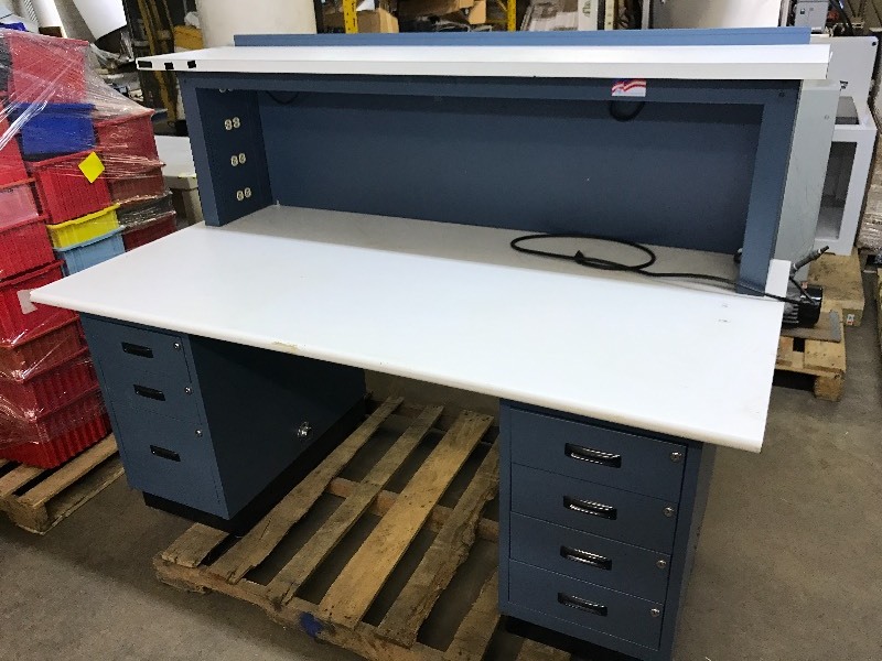 lot 24 image: Work bench