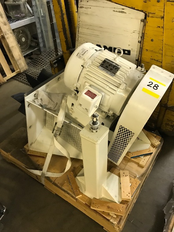 lot 28 image: Industrial fan and motor unit