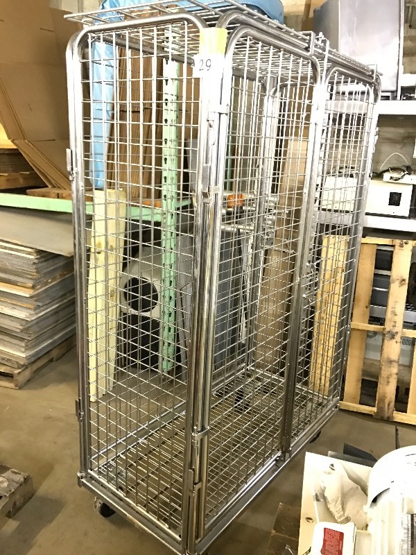 lot 29 image: Wire security cart