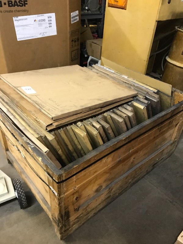 lot 31 image: Lot of saw blades