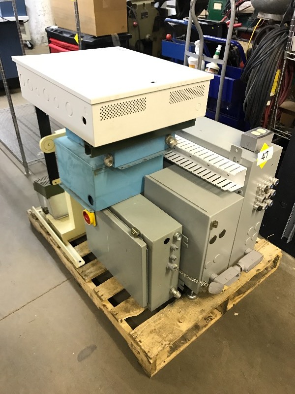 lot 47 image: Lot of electrical boxes