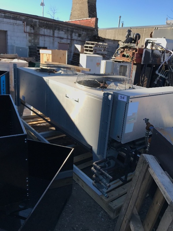 lot 54 image: Large rooftop chiller