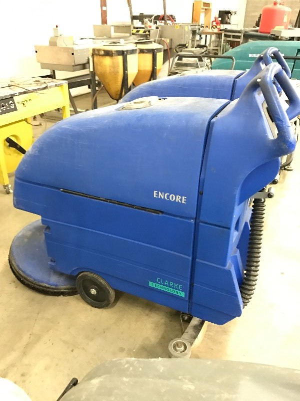 lot 7 image: Clarke floor scrubber