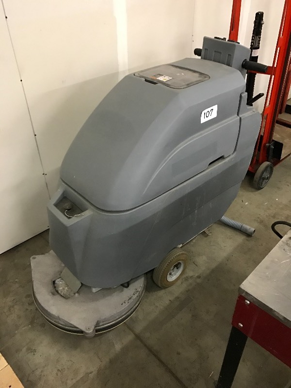lot 107 image: Floor cleaner