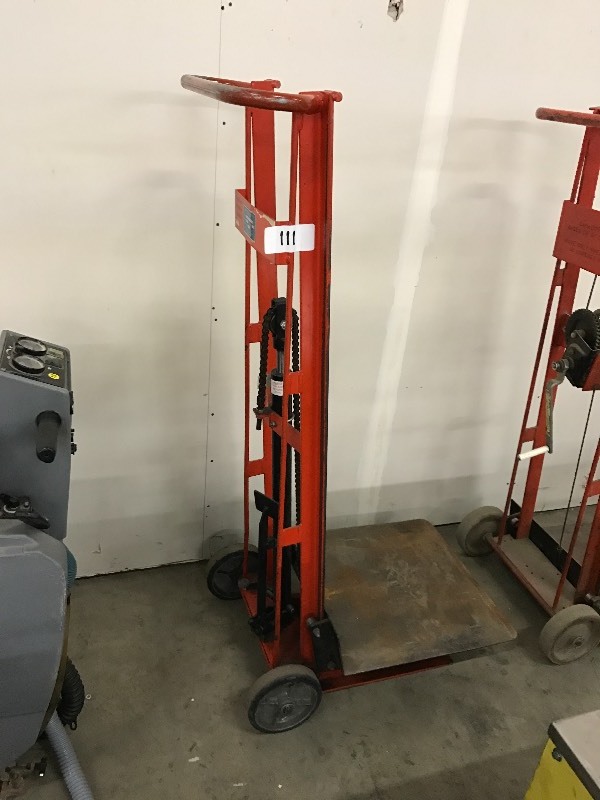 lot 111 image: Platform dolly