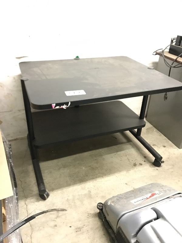 lot 149 image: Small work station