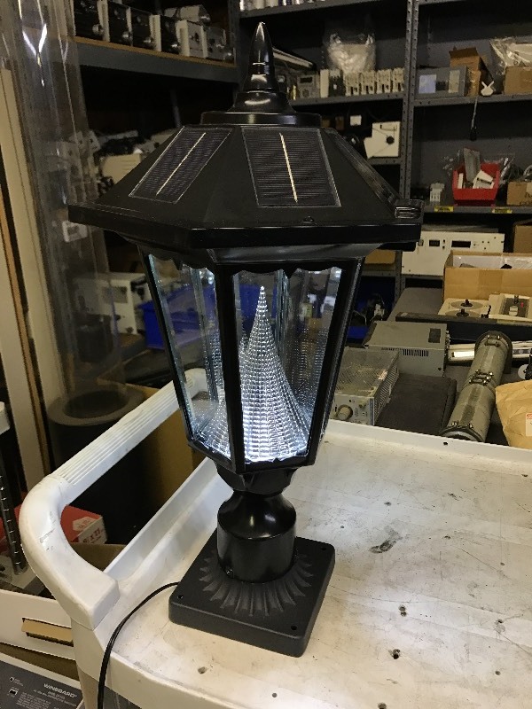 lot 17 image: Lot of 2 decorative LED lights