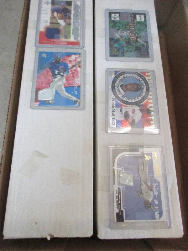 2 boxes of baseball cards
